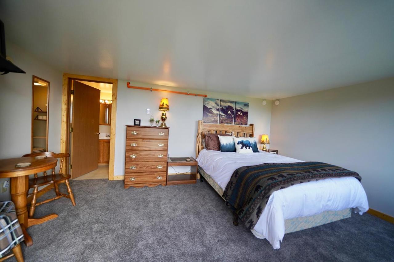 Flat Fish Lodge B&B And Event Center Гомер Екстер'єр фото