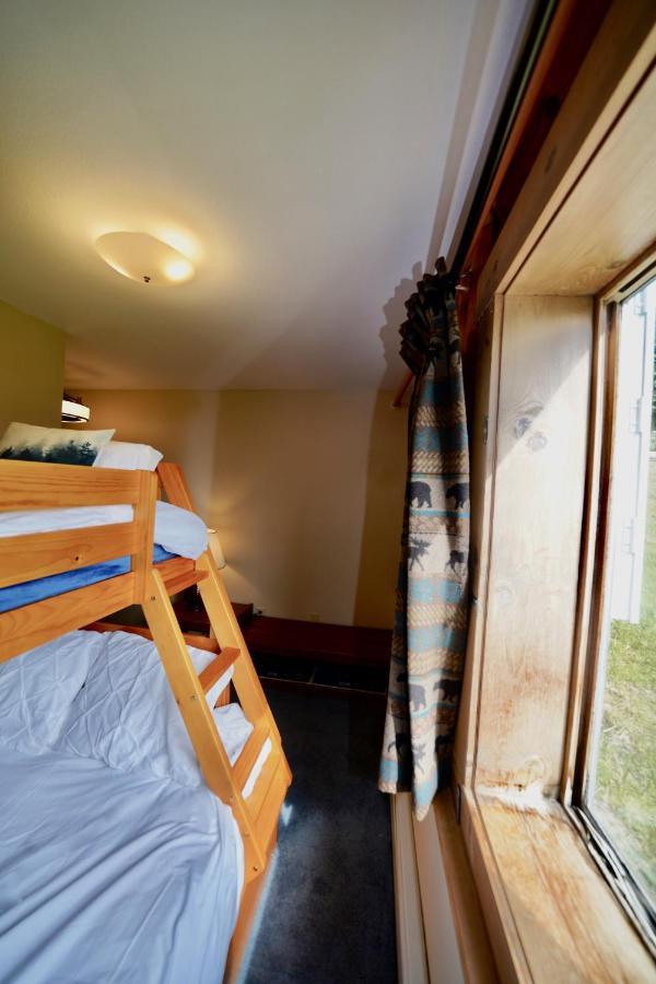 Flat Fish Lodge B&B And Event Center Гомер Екстер'єр фото
